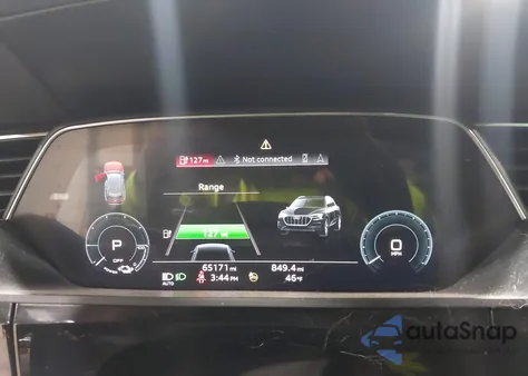 2021 Audi E-Tron Premium Plus Quattro z USA, uszkodzony, nr VIN WA1LAAGE2MB037816